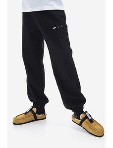 MCQ spodnie dresowe bawełniane kolor czarny gładkie 647262RST931000-BLACK