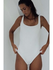 MUUV. jednoczęściowy strój kąpielowy CLASSIC OPENBACK WAFFLE kolor biały miękka miseczka