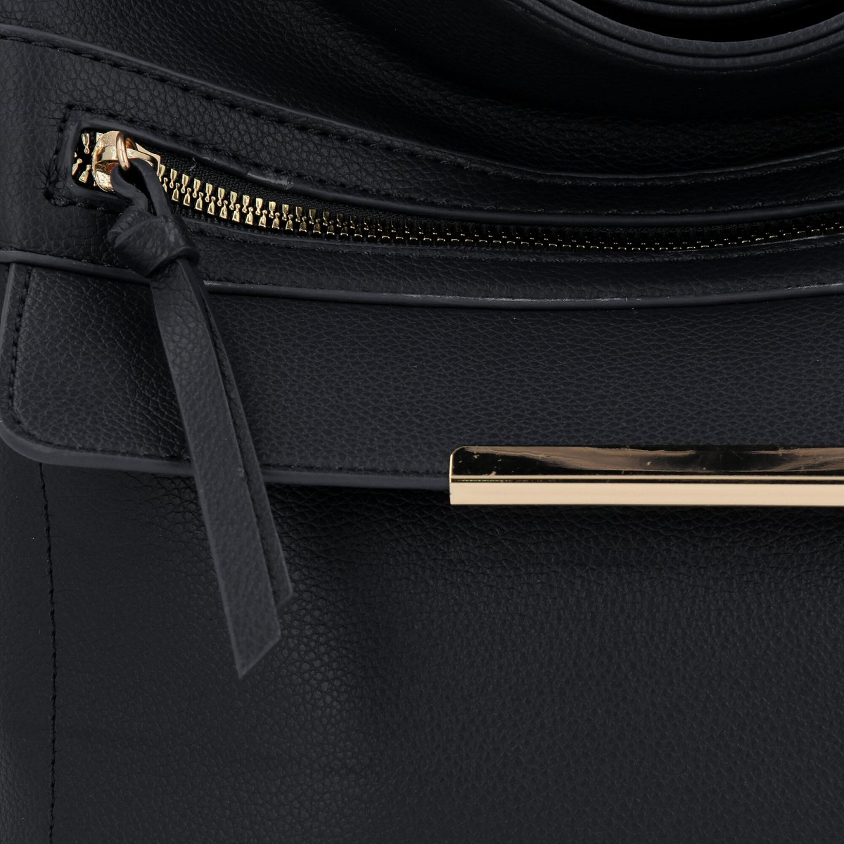 Uniwersalna Torebka Damska Listonoszka firmy Herisson 1052L2092 Czarna