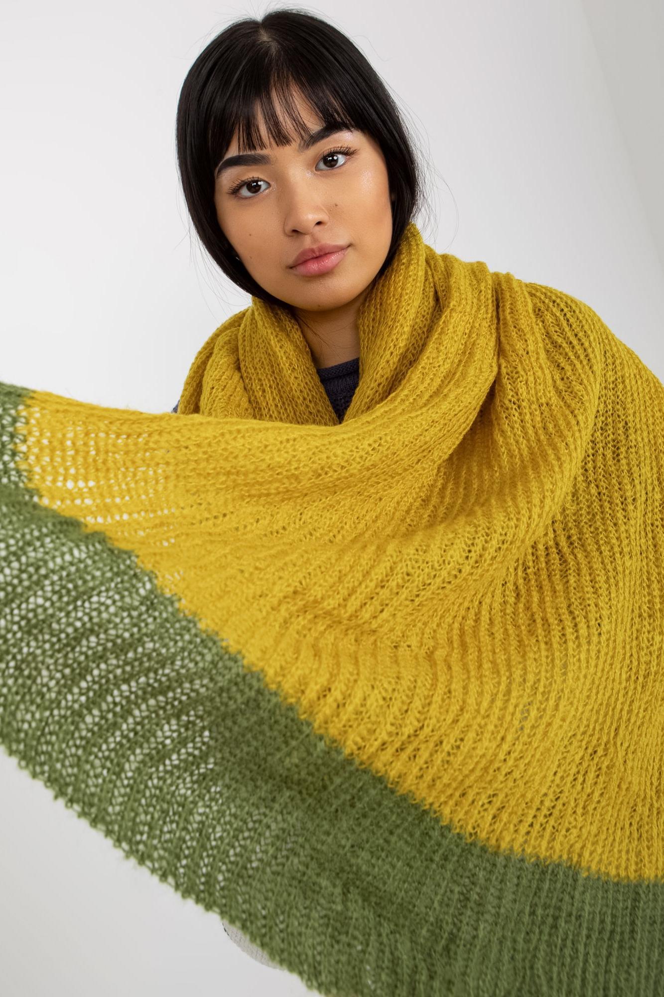 ModaMia Żółto-zielony dwukolorowy szal damski z dzianiny