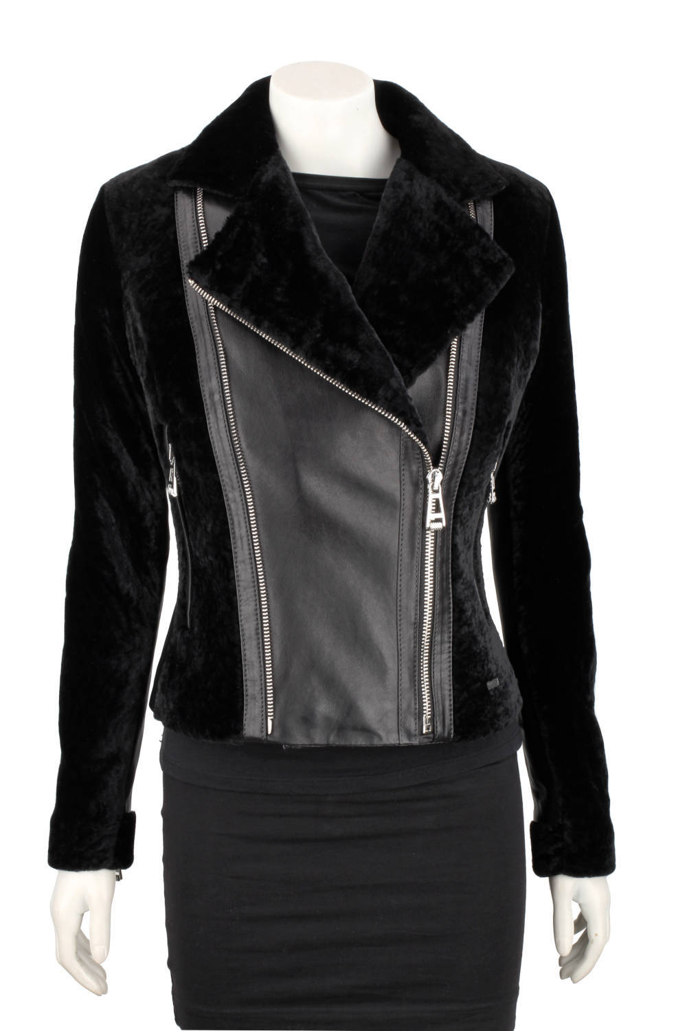 SOF450 - Ramoneska damska z czarnego kożucha naturalnego DORJAN