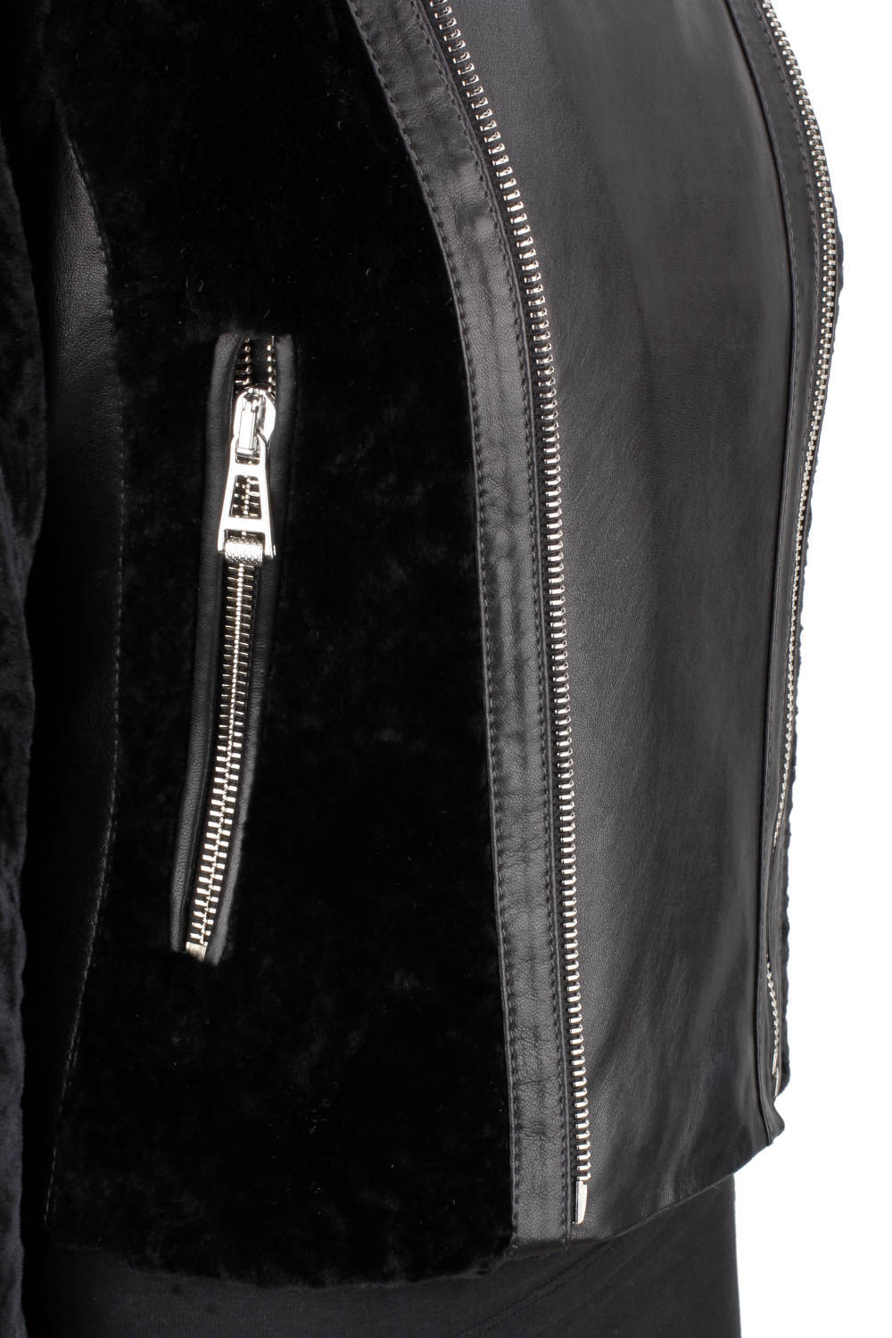 SOF450 - Ramoneska damska z czarnego kożucha naturalnego DORJAN