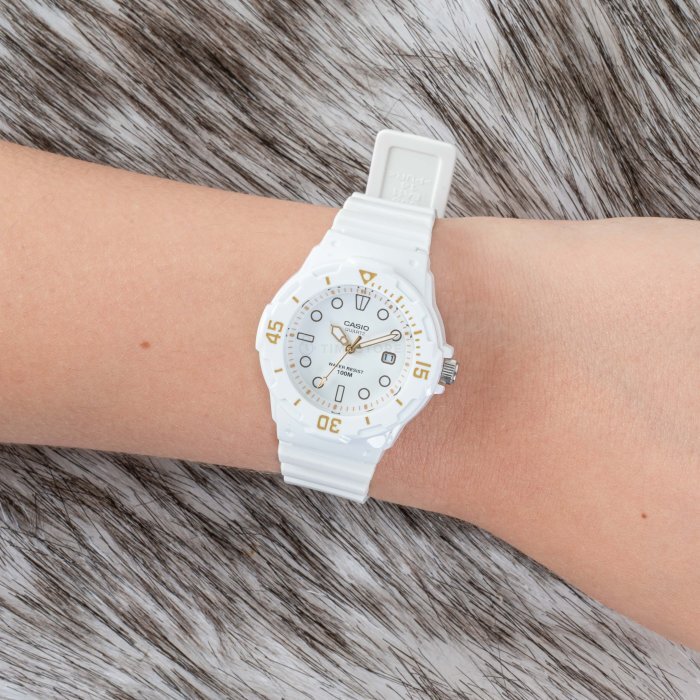 Casio Collection LRW-200H-7E2VEF