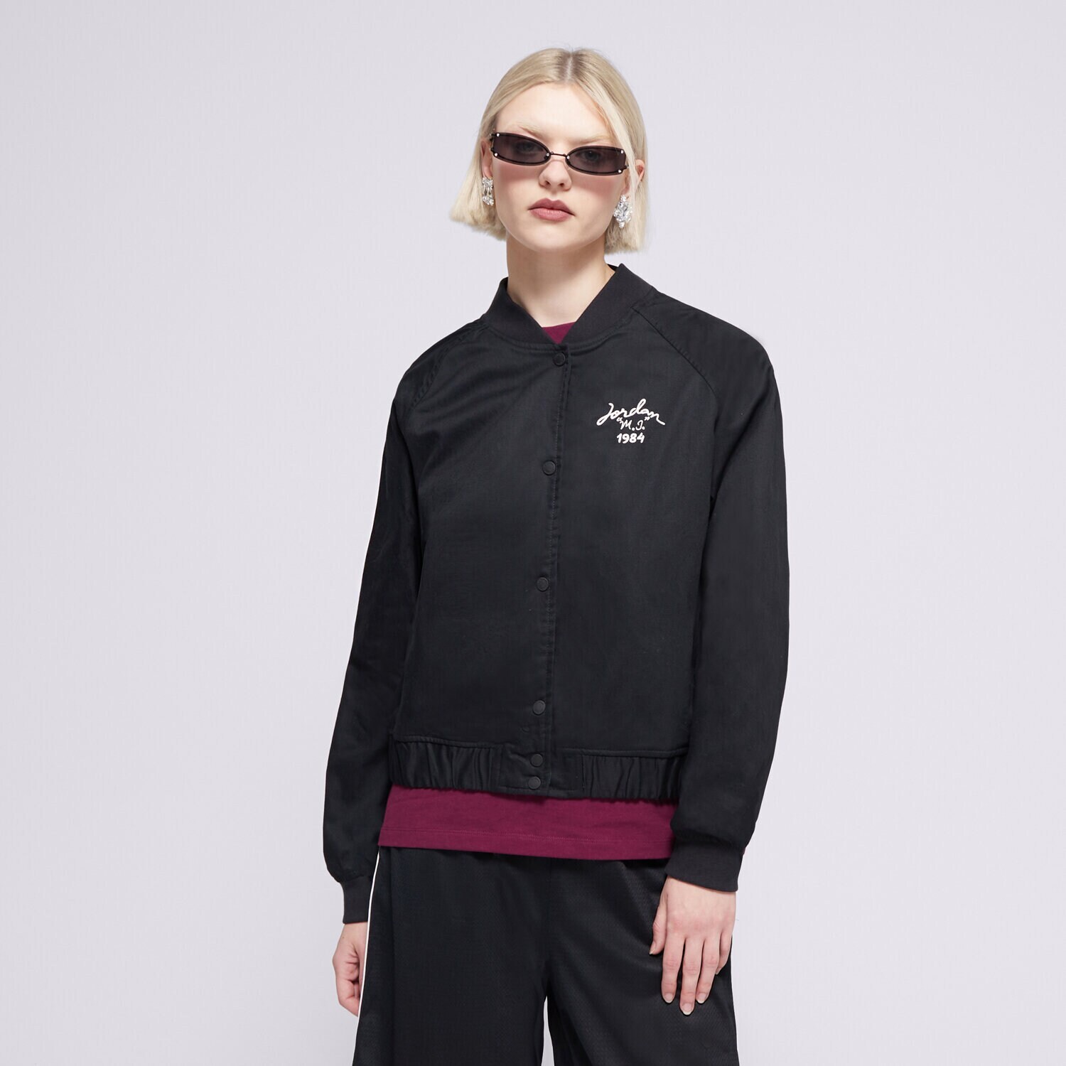 Kurtka Przejściowa W Jordan Varsity Jkt Ssnl C Damskie Odzież Kurtki przejściowe FN5786-010 Czarny