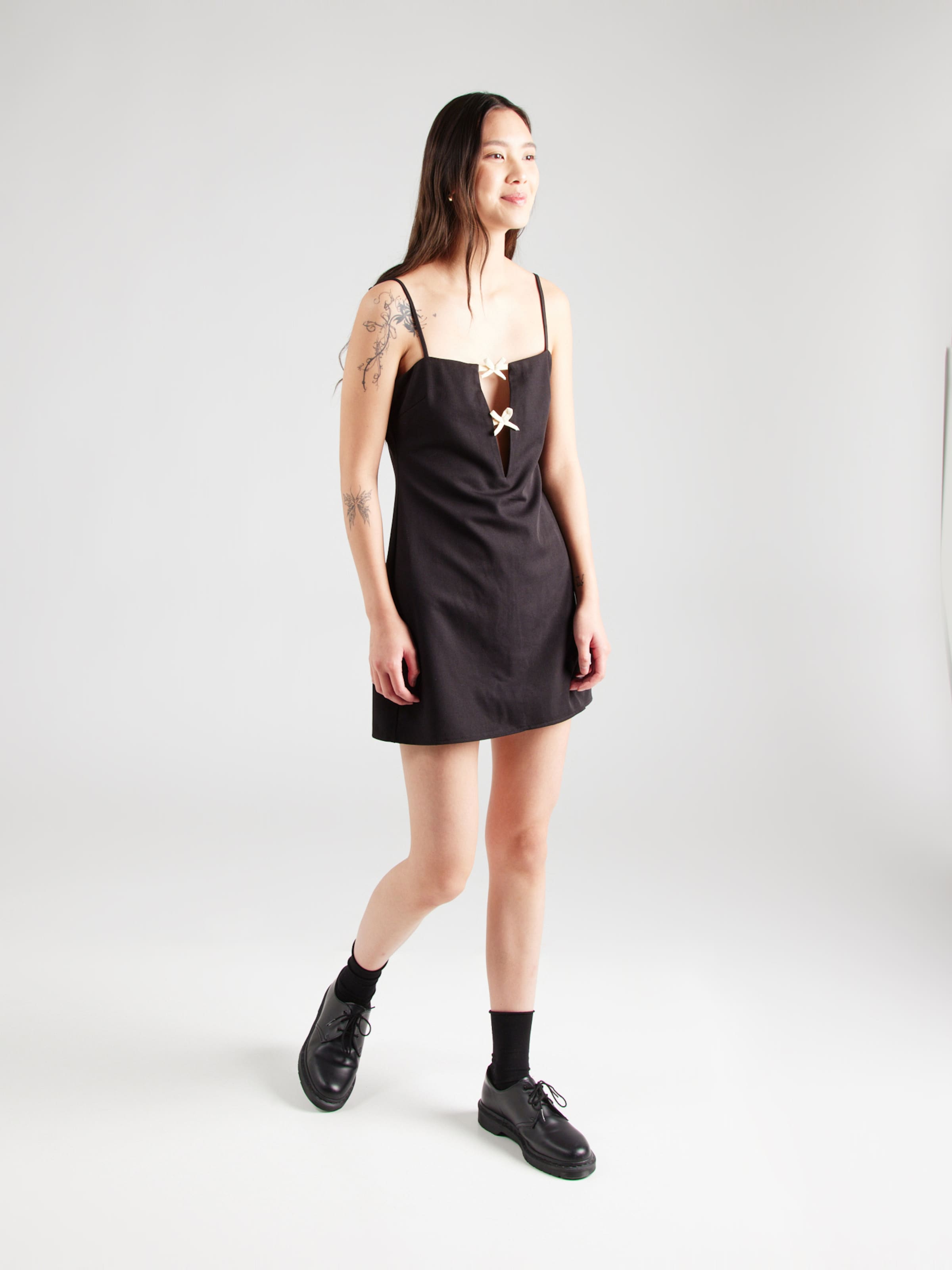 Motel Sukienka 'Asinel' kremowy / czarny