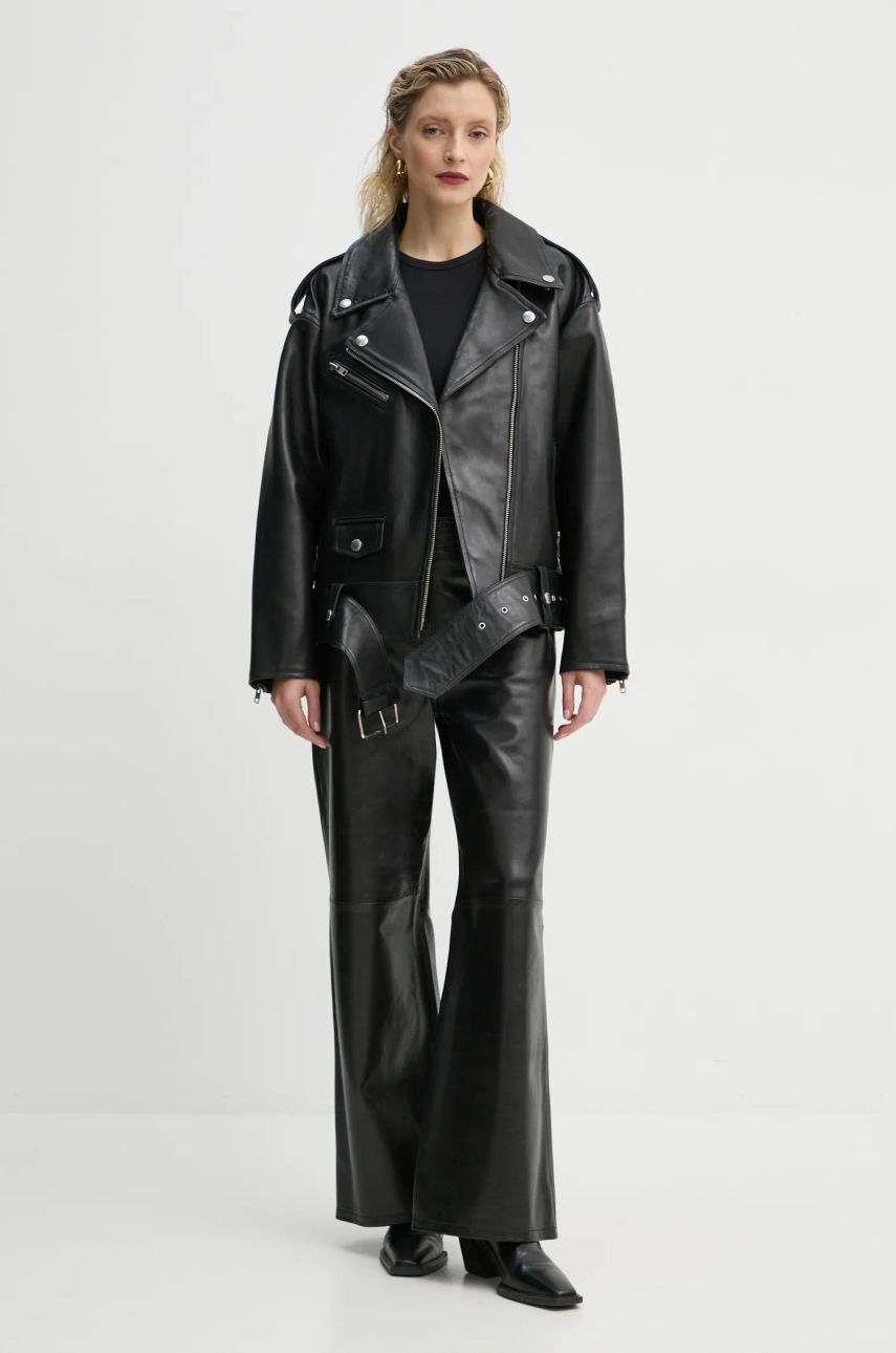 Stand Studio ramoneska Isobelle