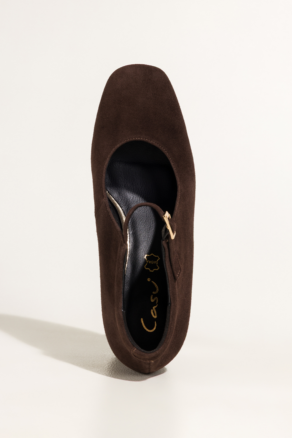 Czekoladowe czółenka skórzane damskie Mary Jane z paskiem na szerokim słupku PRODUKT POLSKI Casu 7063-648