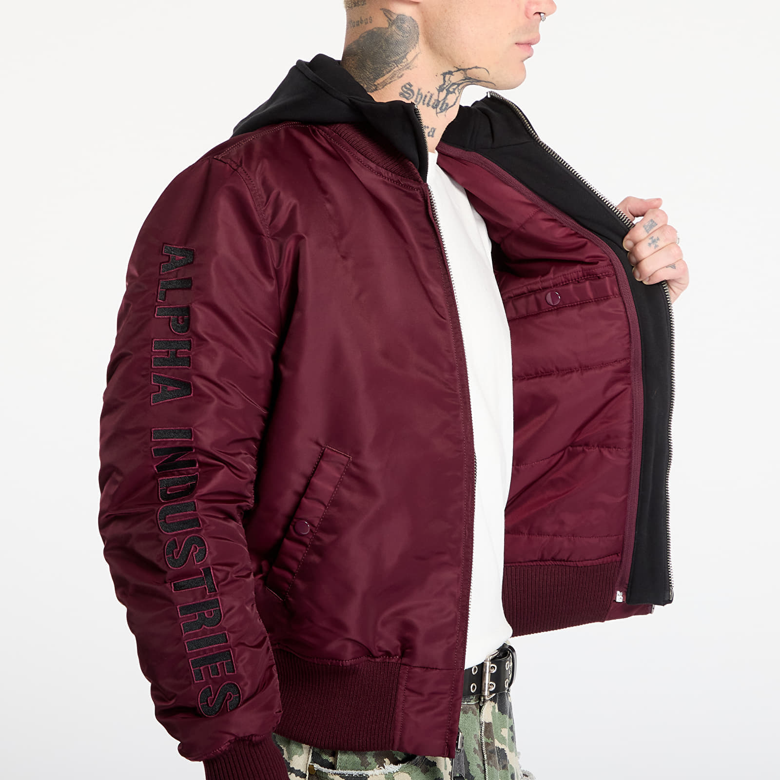 Kurtka Alpha Industries MA-1 D-Tec Sleeve Embroidery Dark Cherry M
