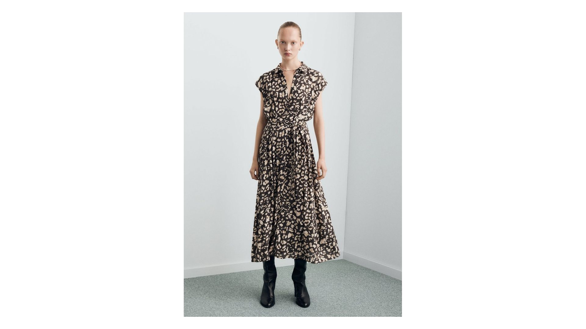 MANGO - Sukienka koszulowa z nadrukiem i paskiem brązowy - S - Kobieta