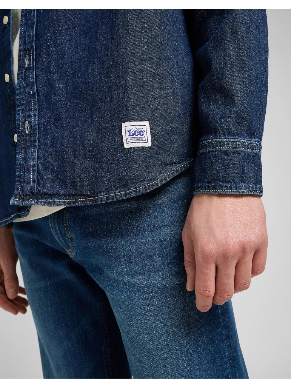 MESKA KOSZULA JEANSOWA LEE NO POCKET BUTTON DOWN BLUE RIDGE 112370477