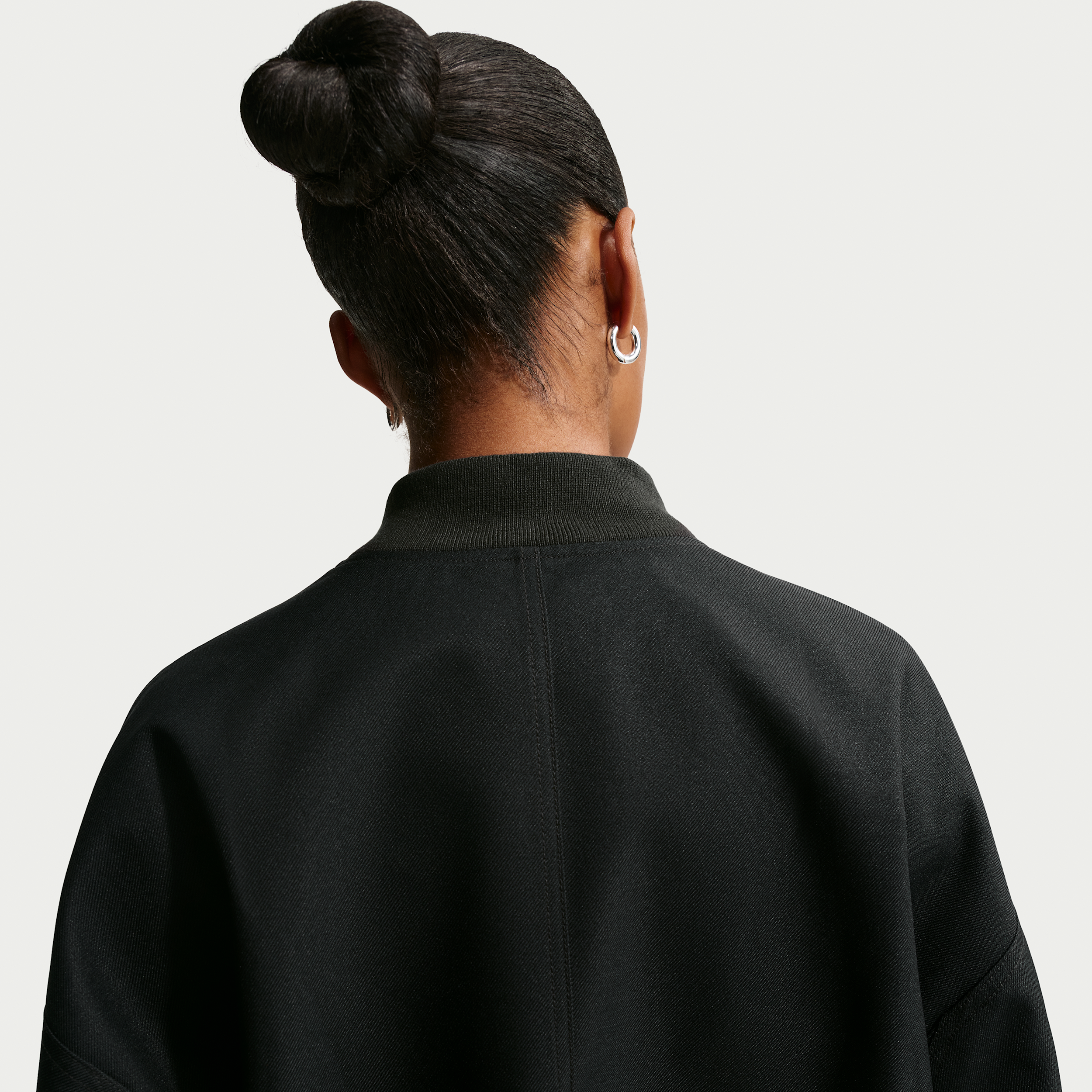 Damska oversizowa kurtka typu bomberka Nike - Czerń