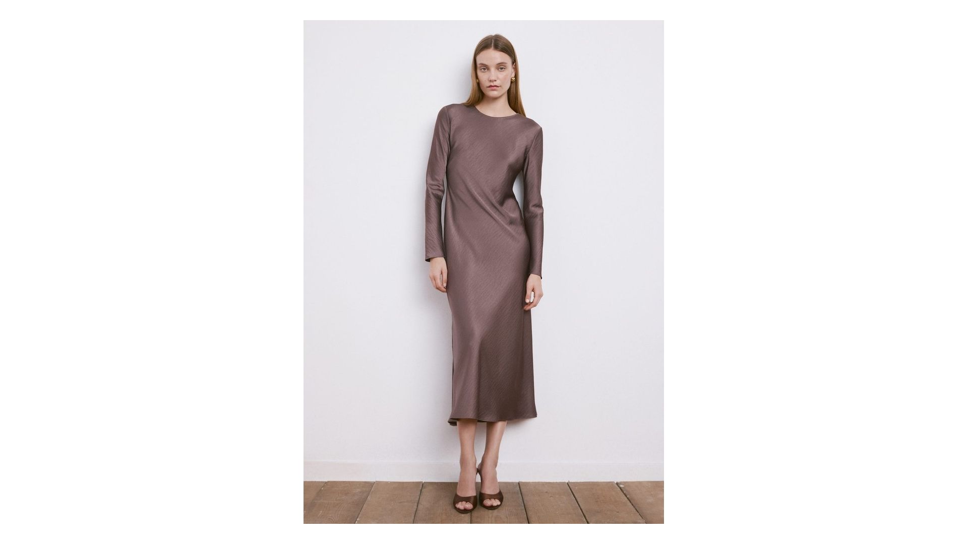 MANGO - Długa sukienka satynowa z teksturą jasny/pastelowa purpura - L - Kobieta