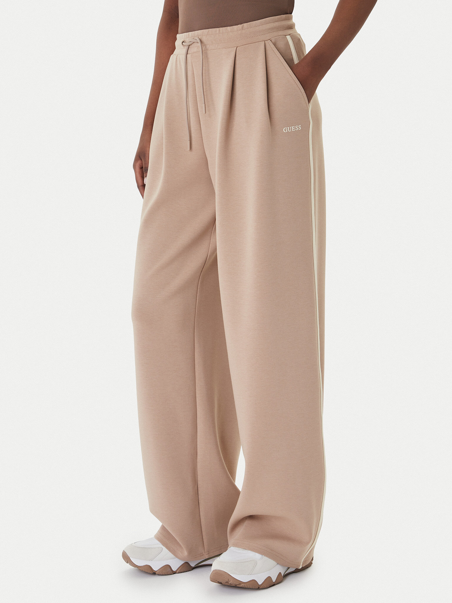 Guess Spodnie dresowe V6GB01 K2914 Beżowy Wide Leg