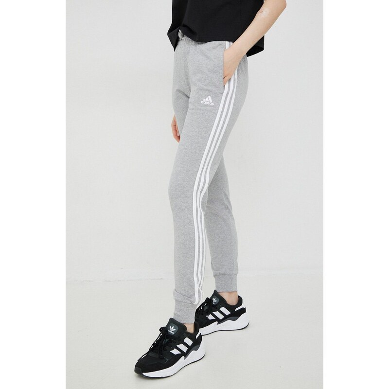 adidas spodnie dresowe damskie kolor szary z aplikacją HF2605