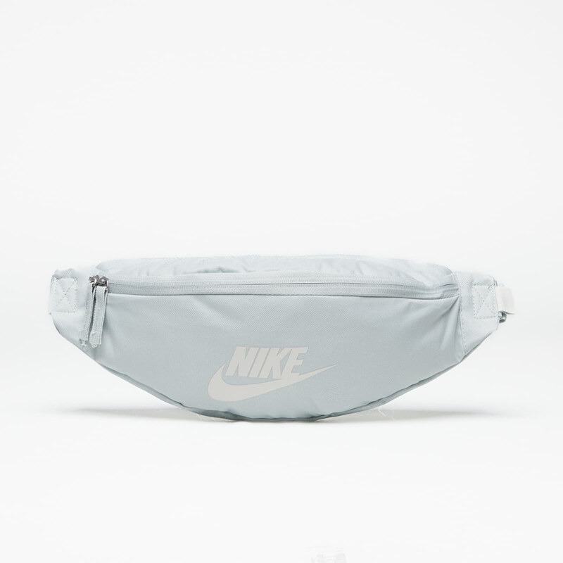 Plecak na biodra Nike Heritage Waistpack Light Silver/ Light Silver/ Phantom