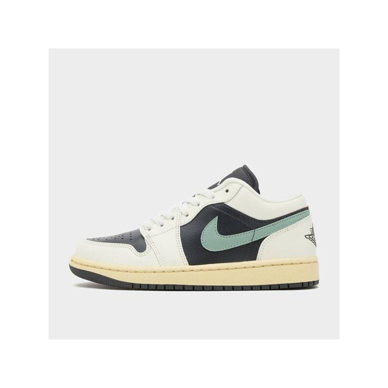 dc0774 nike