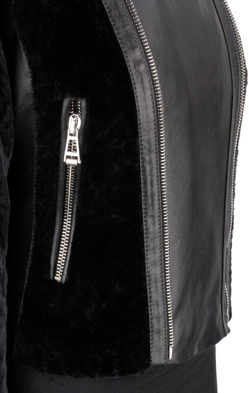 SOF450 - Ramoneska damska z czarnego kożucha naturalnego DORJAN