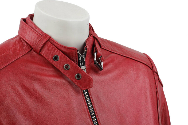 EWA467 - Czerwona skórzana kurtka damska w typie kurtki biker DORJAN
