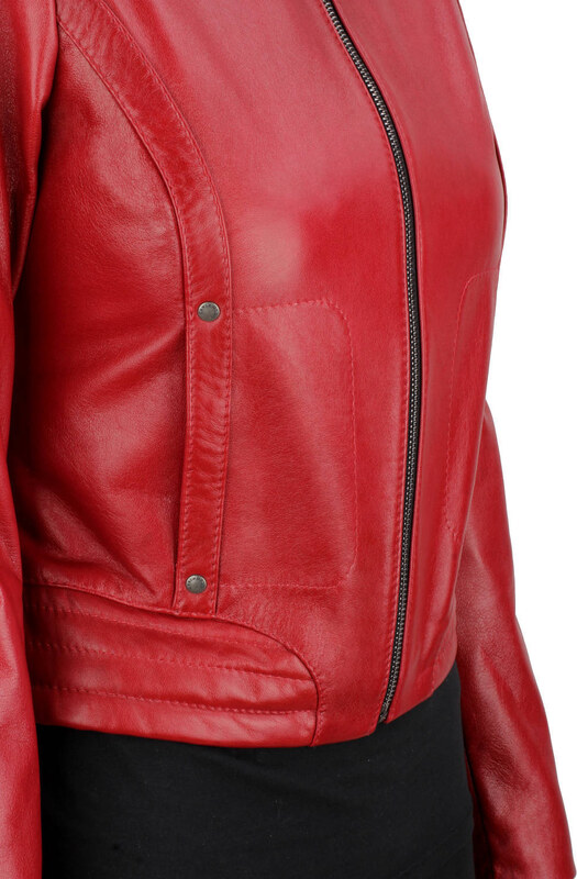 EWA467 - Czerwona skórzana kurtka damska w typie kurtki biker DORJAN