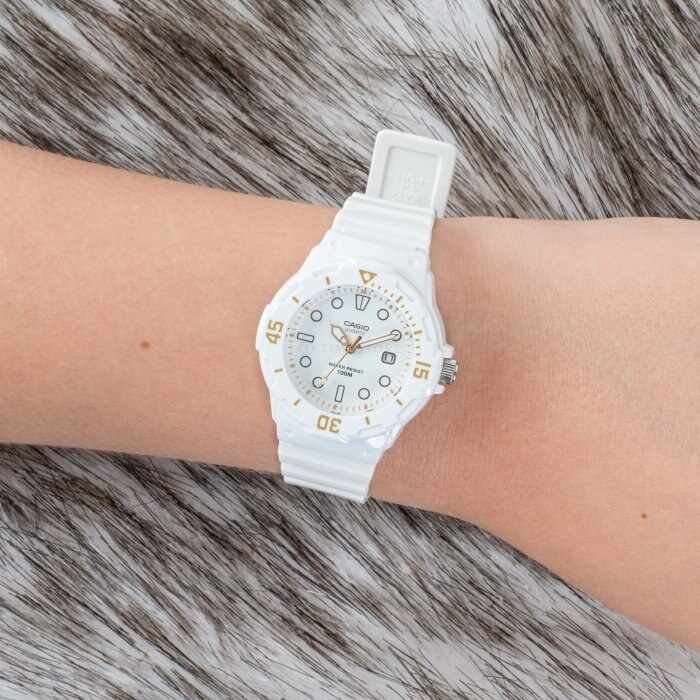 Casio Collection LRW-200H-7E2VEF