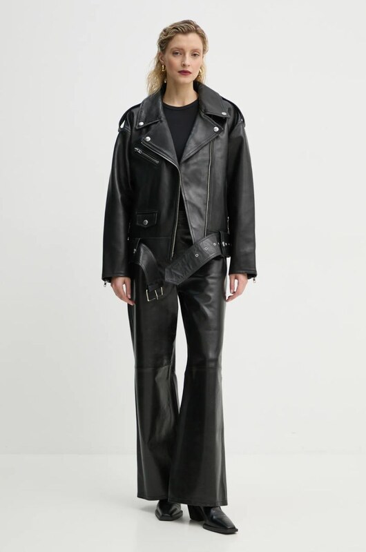 Stand Studio ramoneska Isobelle