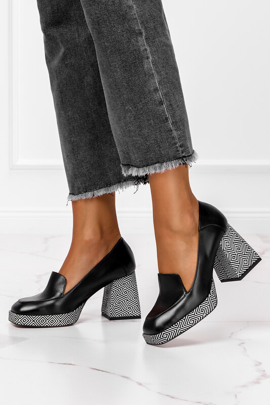 Czarne mokasyny skórzane damskie na ozdobnym klocku PRODUKT POLSKI Casu 09163