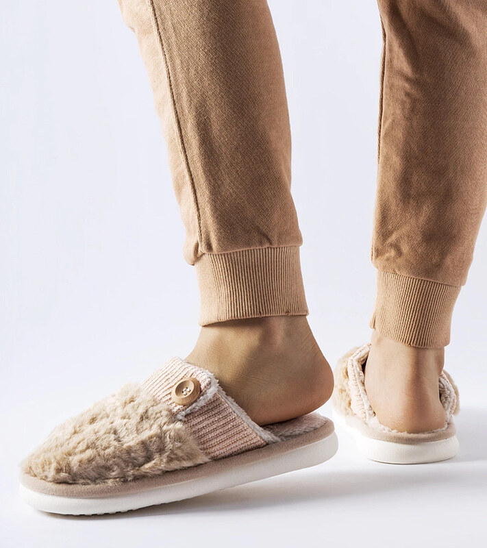 Gemre Beżowe ciepłe kapcie