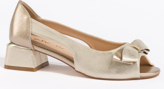 Złote czółenka damskie z kokardą na niskim ozdobnym obcasie wycięcia po bokach skórzana wkładka Casu D25X1-G