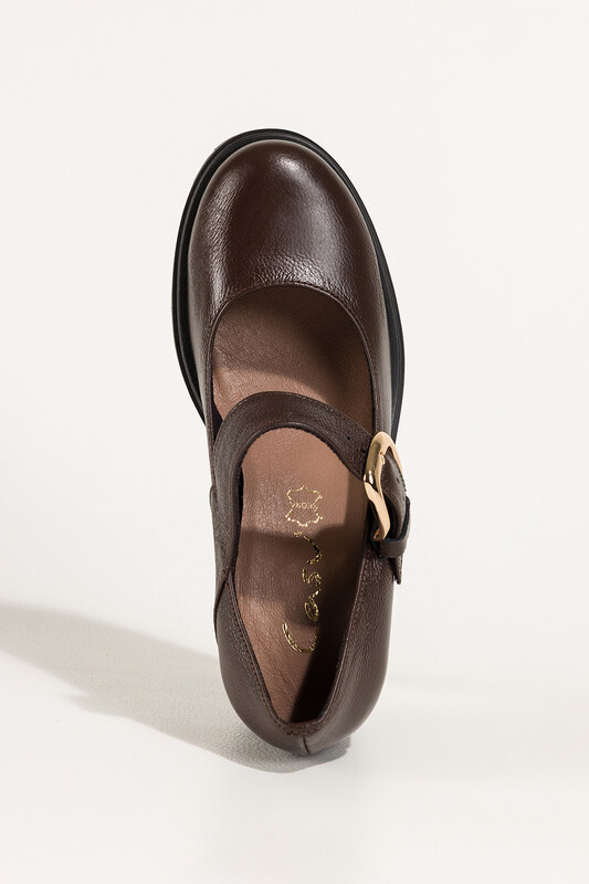 Czekoladowe półbuty skórzane damskie Mary Jane na szerokim klocku bieżnikowana platforma pasek ze złotą klamrą PRODUKT POLSKI Casu 79833