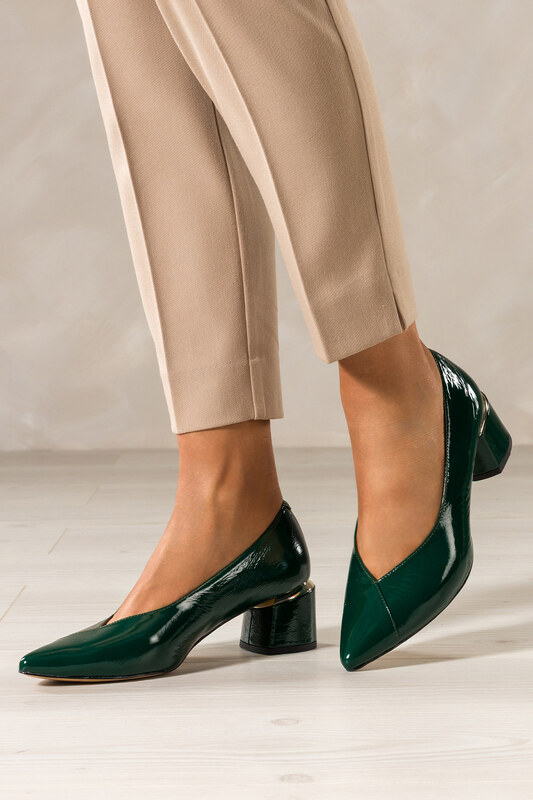 Zielone czółenka skórzane damskie lakierowane na szerokim ozdobnym obcasie PRODUKT POLSKI Casu 7979-371