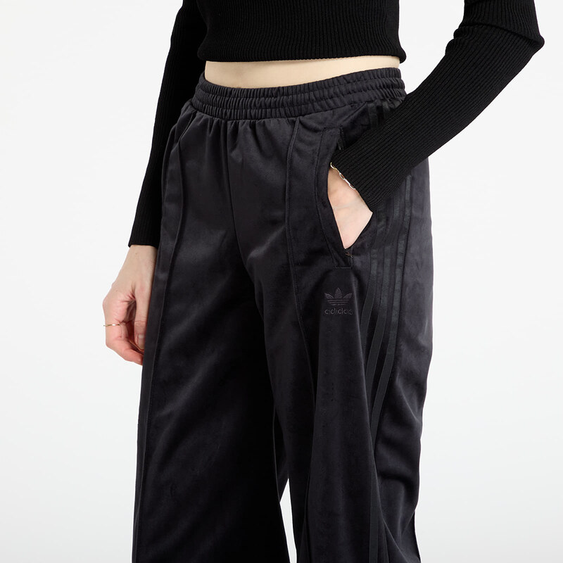 adidas Originals Spodnie dresowe adidas Velvet Trackpant Black S