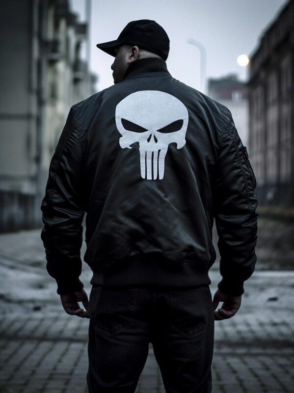 Kurtka Bomber Czarna / Biała Marvel Punisher Back Character
