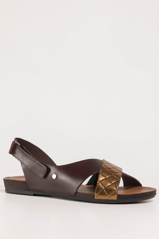 Czekoladowe sandały skórzane damskie na rzep elastyczna płaska podeszwa paski na krzyż z miedzianym wzorem PRODUKT POLSKI Casu 59858