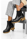 Czarne botki skórzane na platformie z gumkami po bokach PRODUKT POLSKI Casu 8195