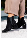 Czarne botki damskie z gumą na ozdobnym obcasie Casu D212X10-B