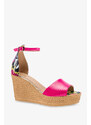 Fuksjowe sandały skórzane damskie espadryle na koturnie z zakrytą piętą pasek wokół kostki wzór wężowy PRODUKT POLSKI Casu 2556-204-922