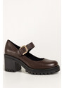 Czekoladowe półbuty skórzane damskie Mary Jane na szerokim klocku bieżnikowana platforma pasek ze złotą klamrą PRODUKT POLSKI Casu 79833